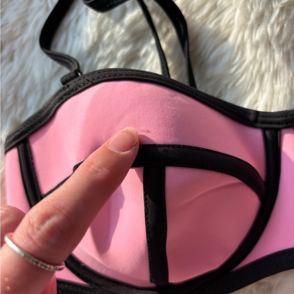 Bikini - Picture 6 of 9